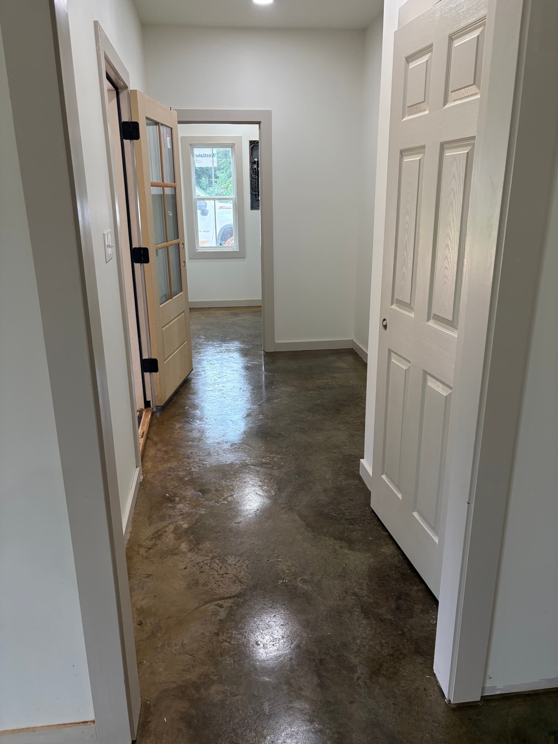 Gallery photos for Stained Concrete Floors That Make a New Build Feel Finished: Image #7