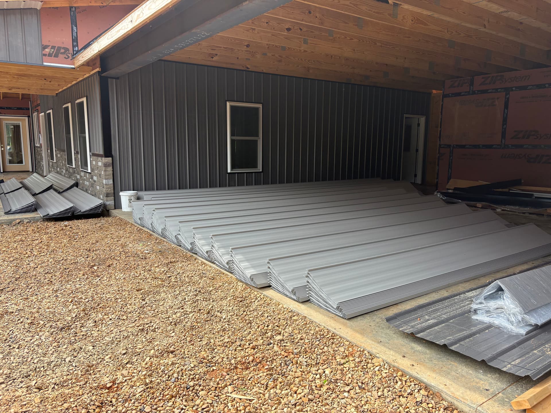Gallery photos for Miller Barndo Build is Taking Shape Fast: Image #3